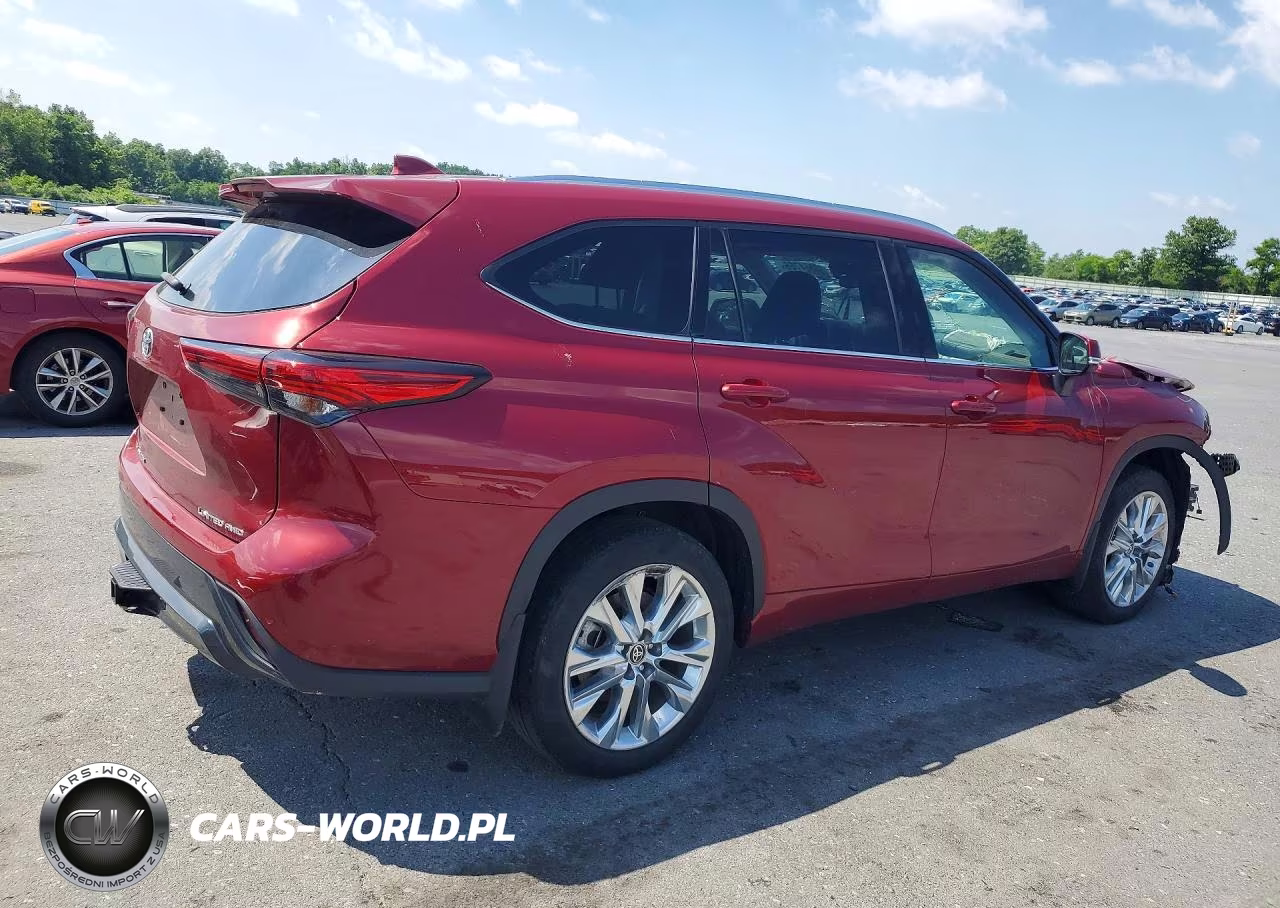 2023 Toyota Highlander Limited VIN:5TDKDRBHXPS015035 - 3