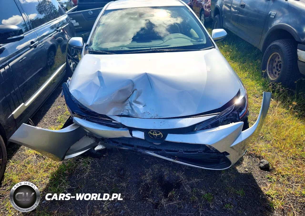 2026 Toyota Corolla Le VIN:JTDB4MEE1T3033682 - 11