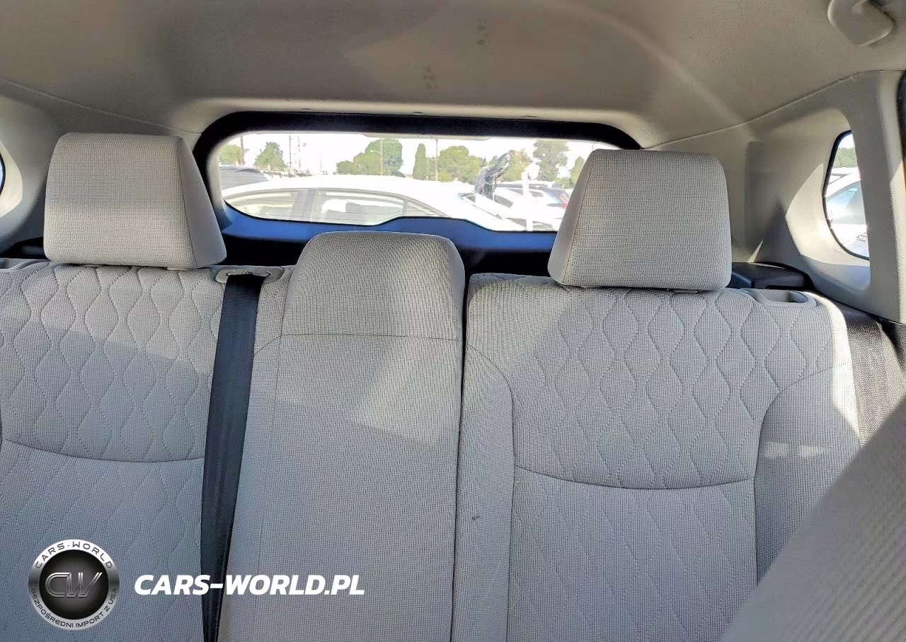 2022 Toyota Corolla Cross L VIN:7MUAAAAG2NV001213 - 10