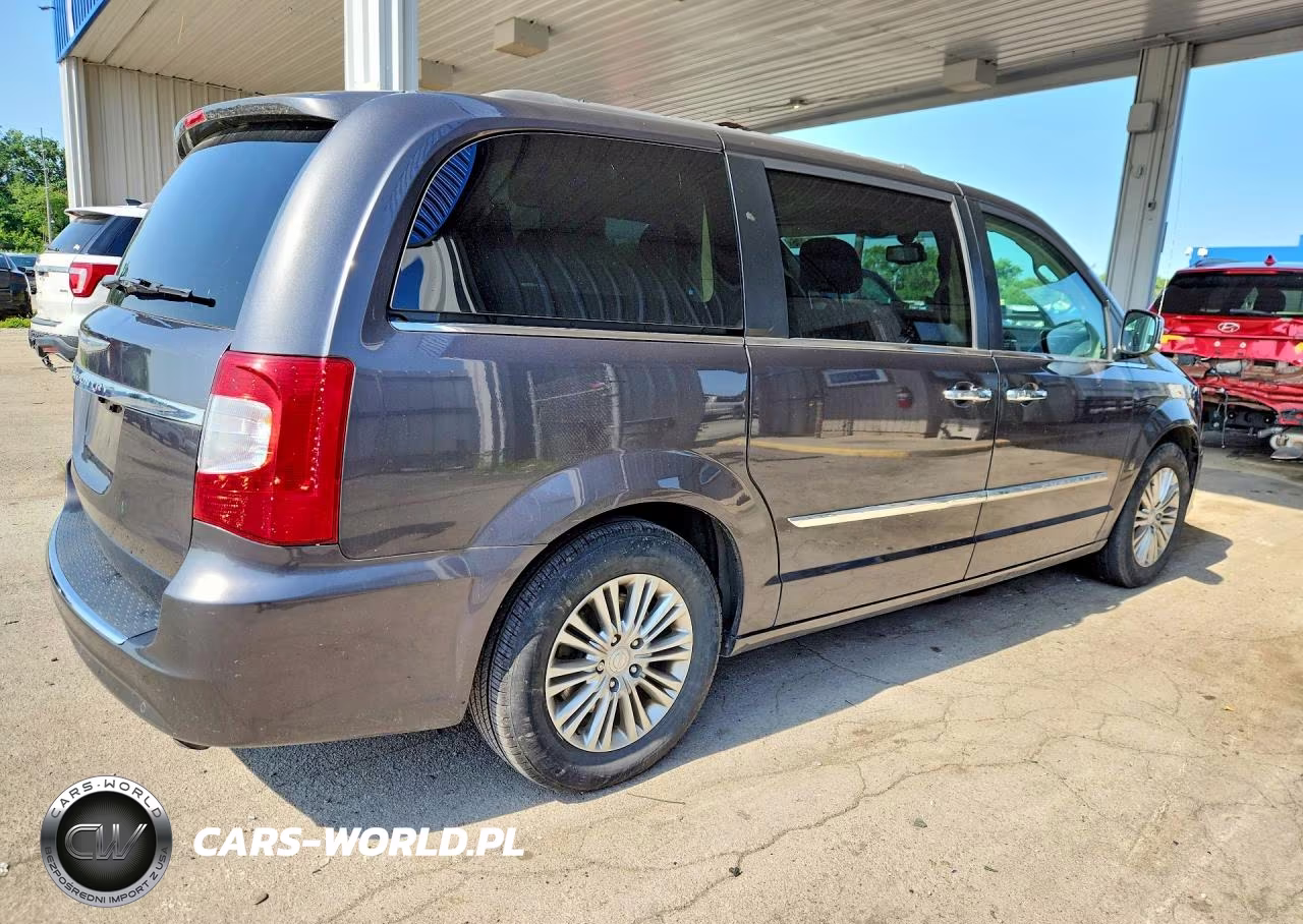 2016 Chrysler Town & Country Touring L VIN:2C4RC1CG3GR105337 - 3