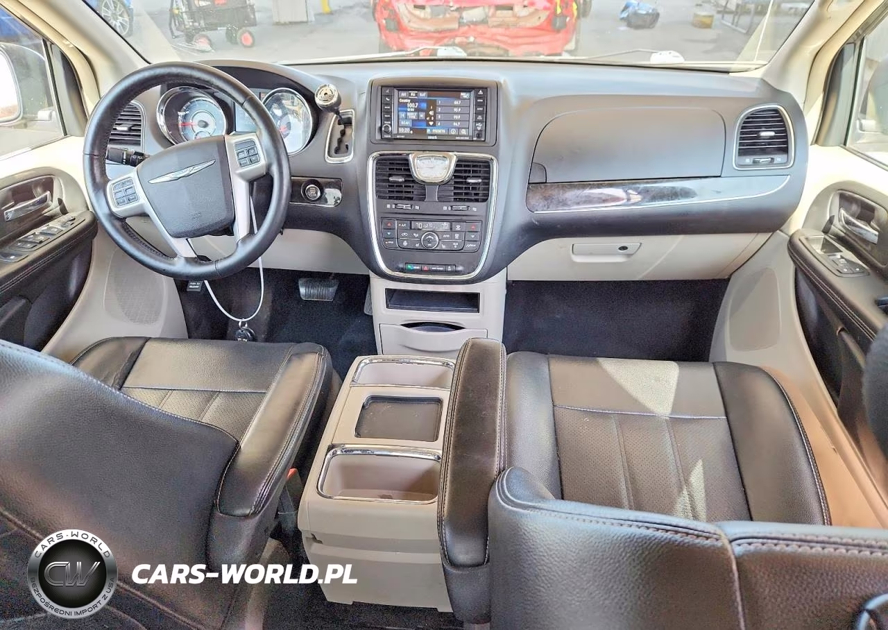 2016 Chrysler Town & Country Touring L VIN:2C4RC1CG3GR105337 - 8