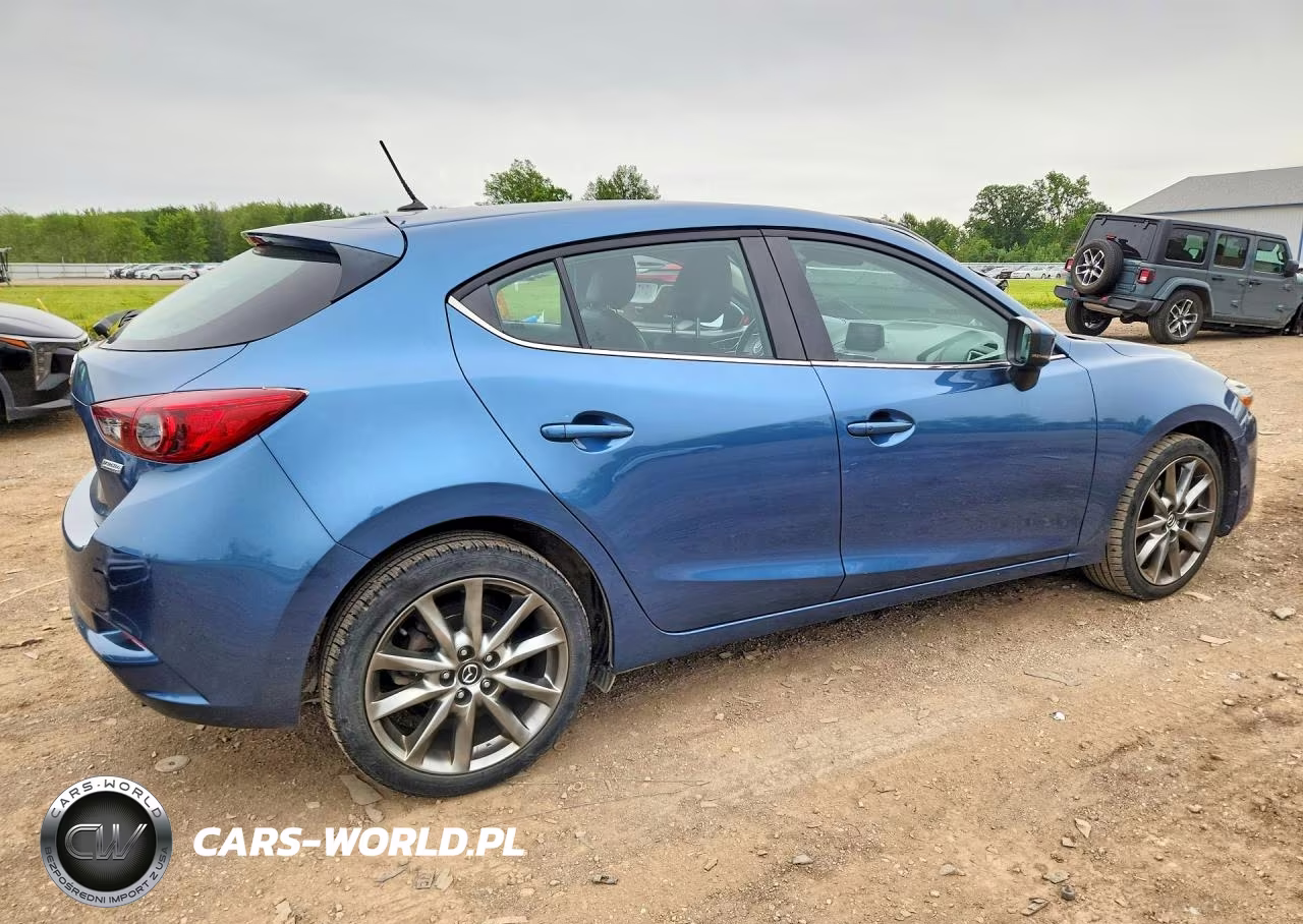 2018 Mazda 3 Touring VIN:3MZBN1L35JM254840 - 3