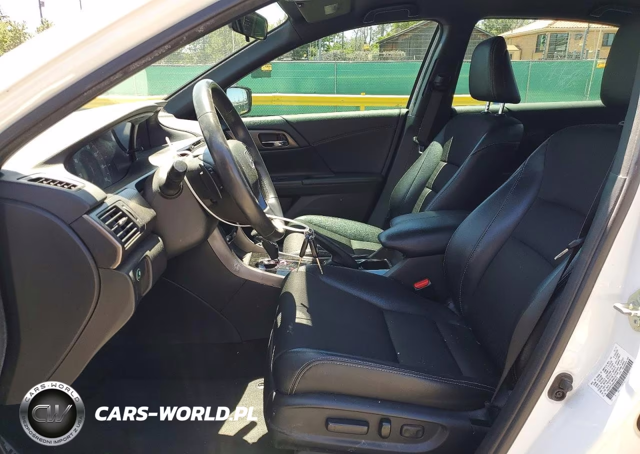 2016 Honda Accord Sport VIN:1HGCR2F5XGA046670 - 7