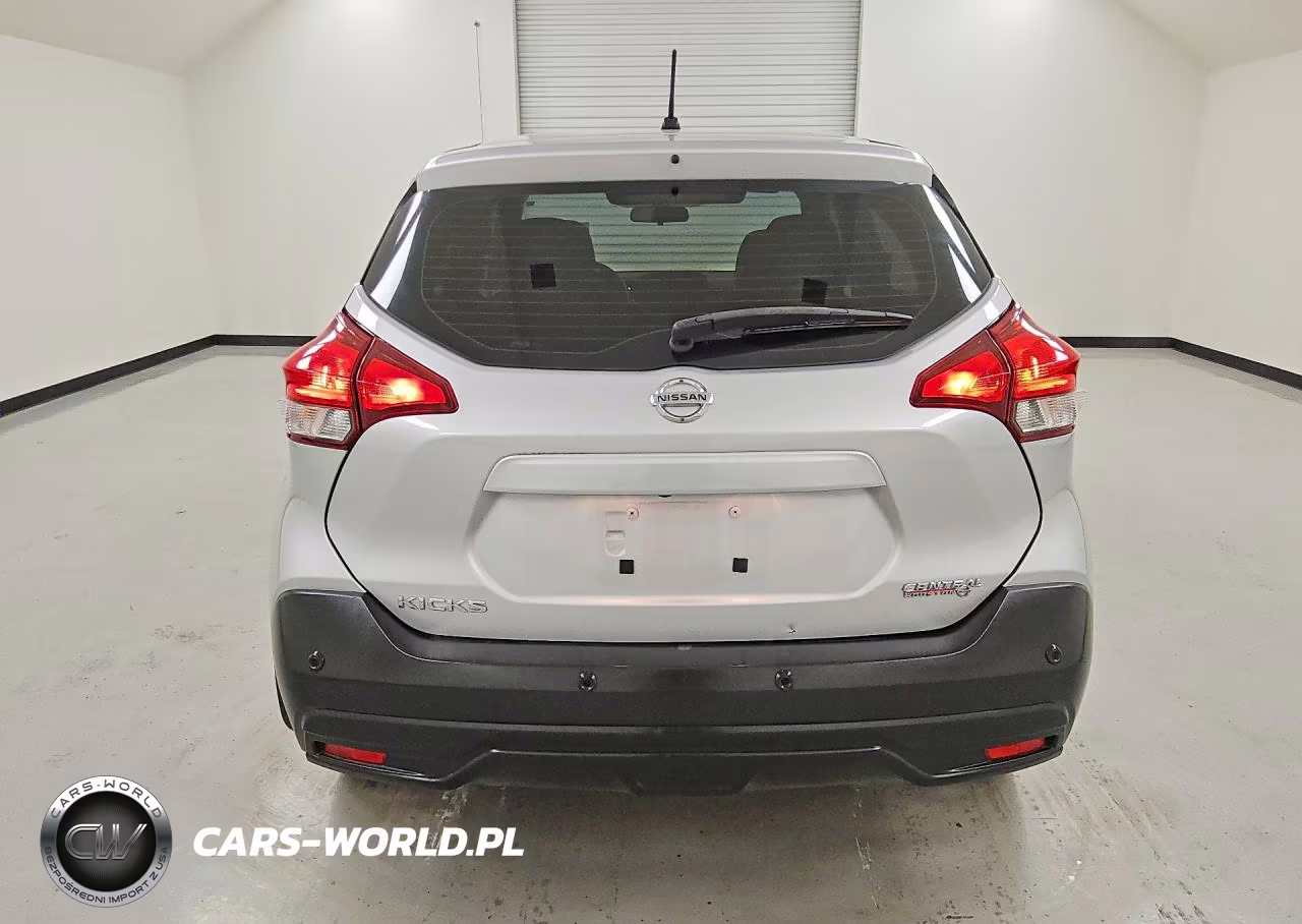 2020 Nissan Kicks S VIN:3N1CP5BVXLL527861 - 6