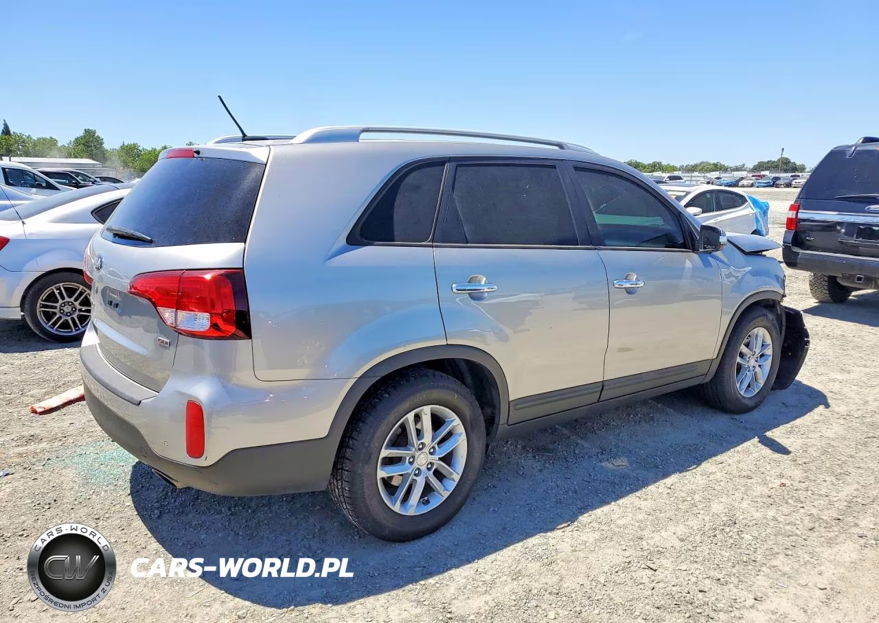 2014 Kia Sorento Lx VIN:5XYKT3A63EG478645 - 3