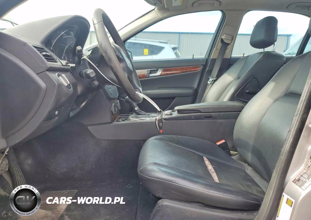 2010 Mercedes-Benz C300 VIN:WDDGF8BB6AR092342 - 7