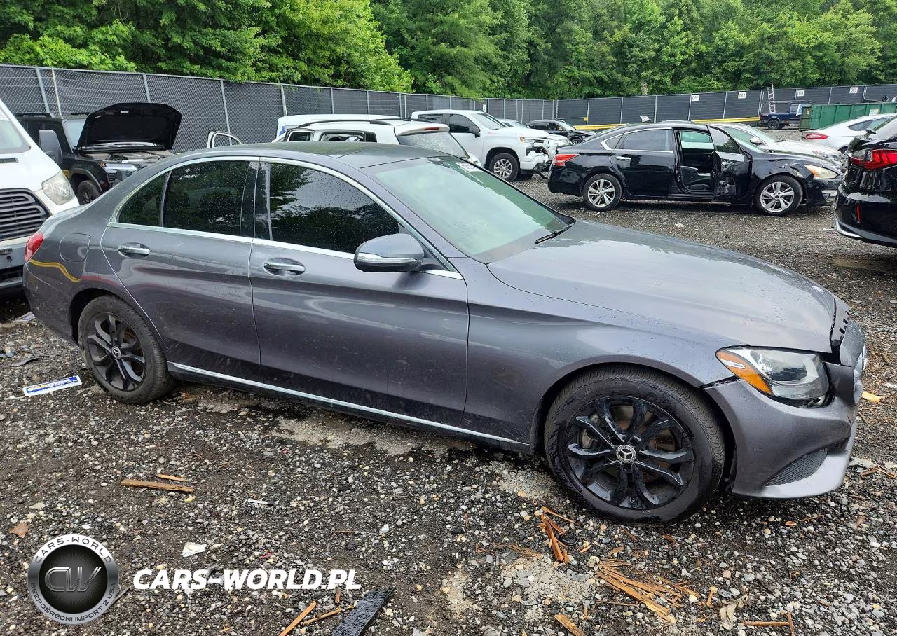 2017 Mercedes-Benz C 300 4Matic VIN:55SWF4KB5HU220728 - 4