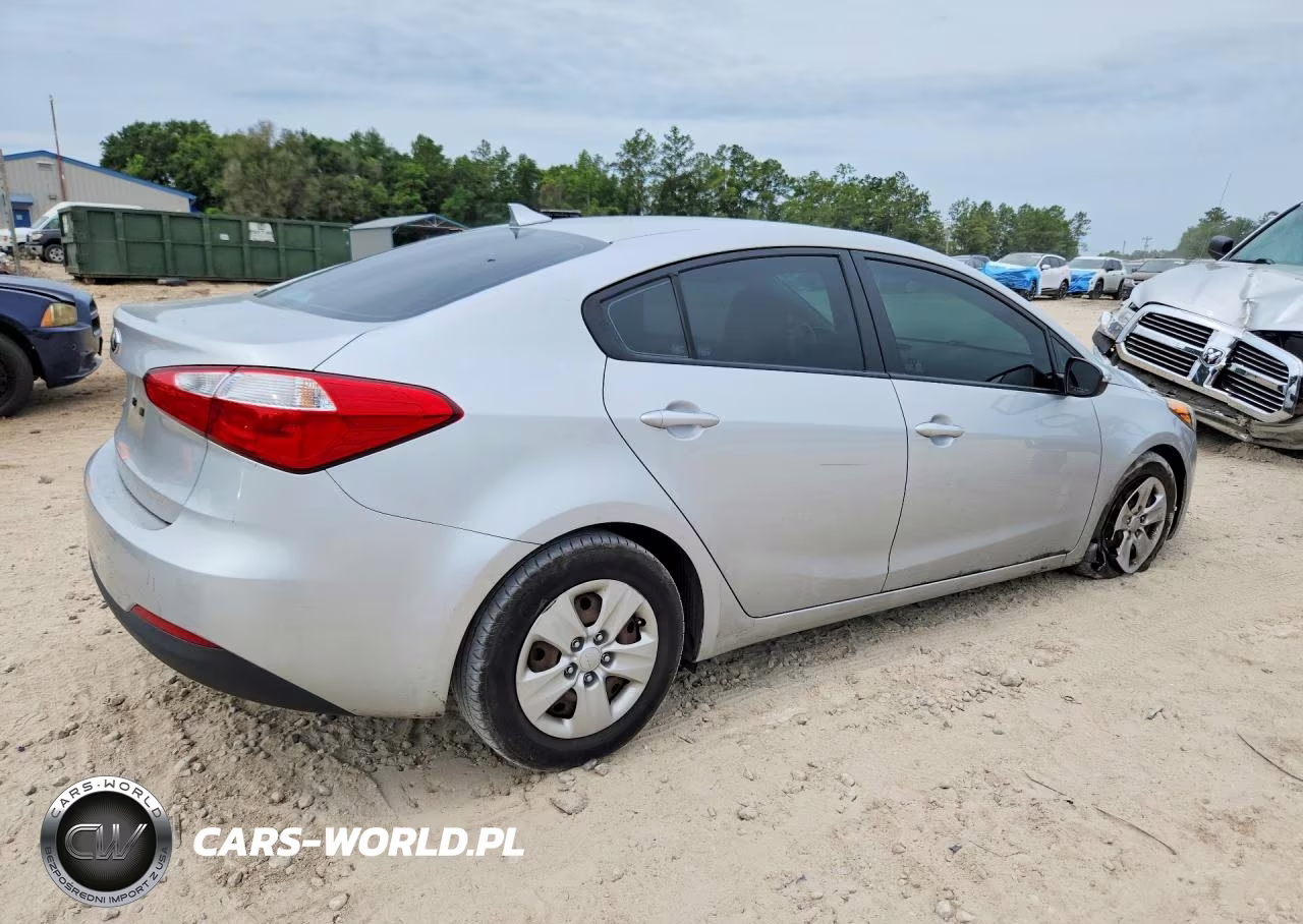 2015 Kia Forte Lx VIN:KNAFX4A6XF5375760 - 3