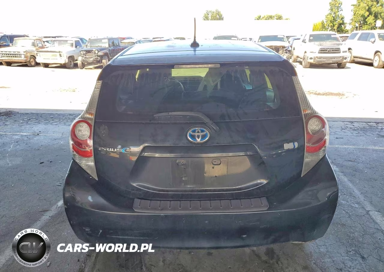 2014 Toyota Prius C Four VIN:JTDKDTB32E1062359 - 6