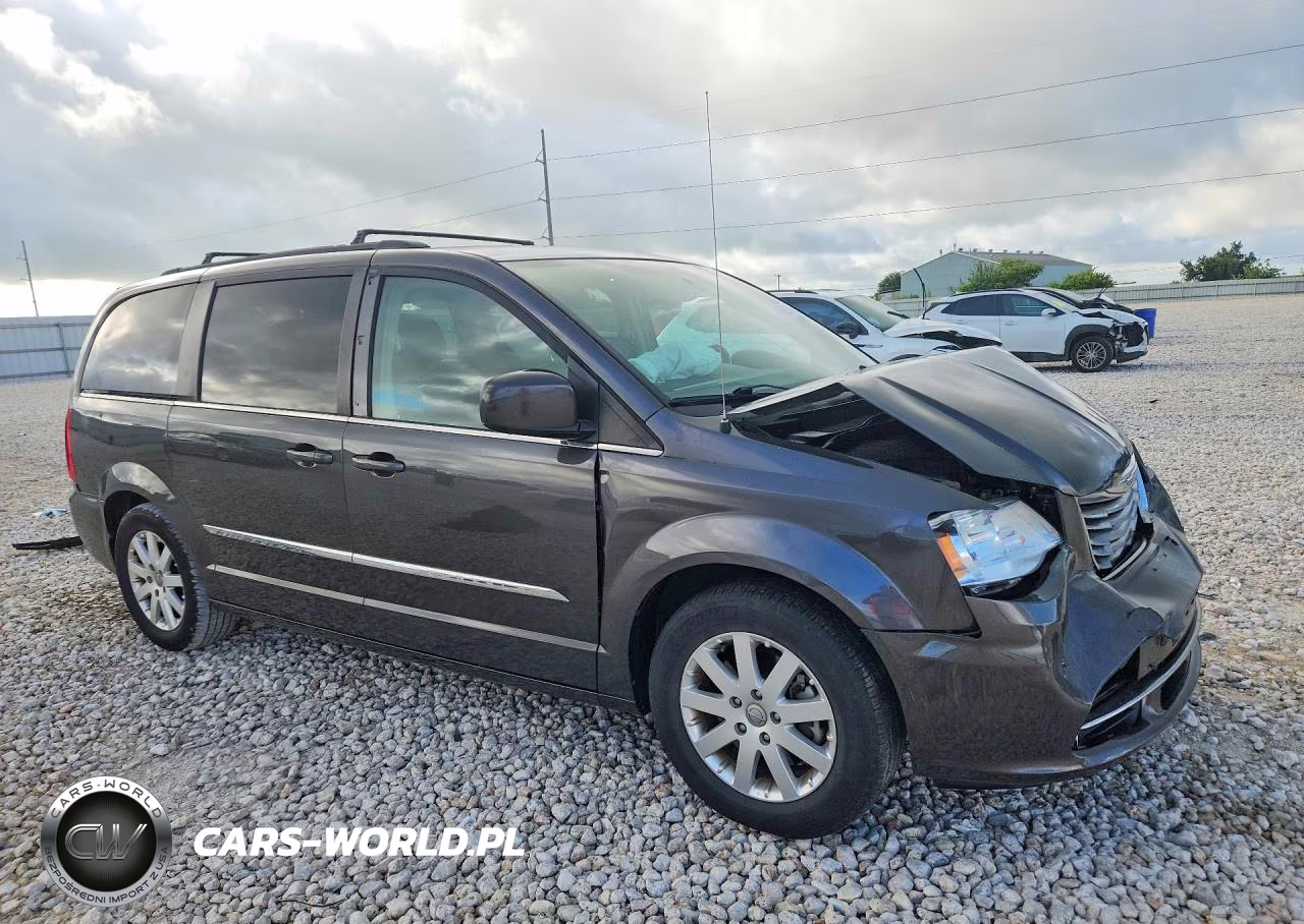 2015 Chrysler Town & Country Touring VIN:2C4RC1BG4FR544613 - 4