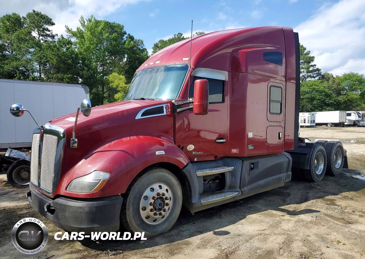 2015 Kenworth T680 Semi Truck