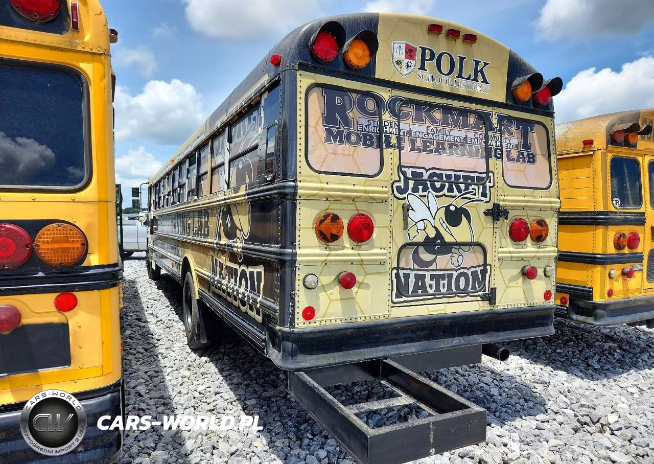 2005 Freigliner Chassis Fs VIN:4UZAAXDC35CN36165 - 3