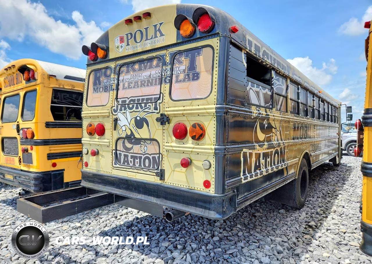 2005 Freigliner Chassis Fs VIN:4UZAAXDC35CN36165 - 4