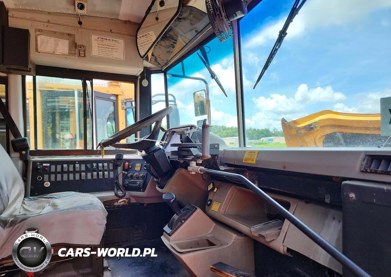 2005 Freigliner Chassis Fs VIN:4UZAAXDC35CN36165 - 5