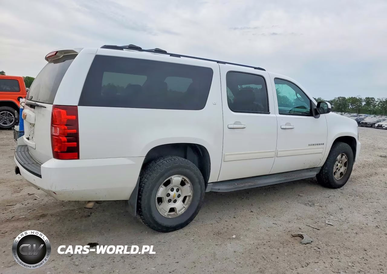 2013 Chevrolet Suburban K1500 Lt VIN:1GNSKJE71DR310021 - 3