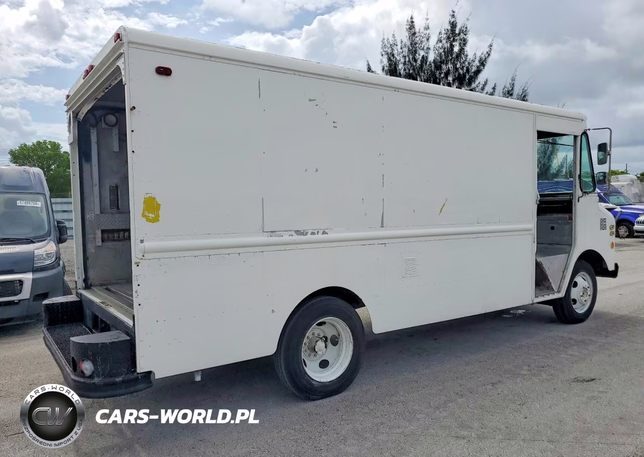 1993 Chevrolet P30 - Van Cab And Chassis VIN:1GBKP32K4P3324120 - 3
