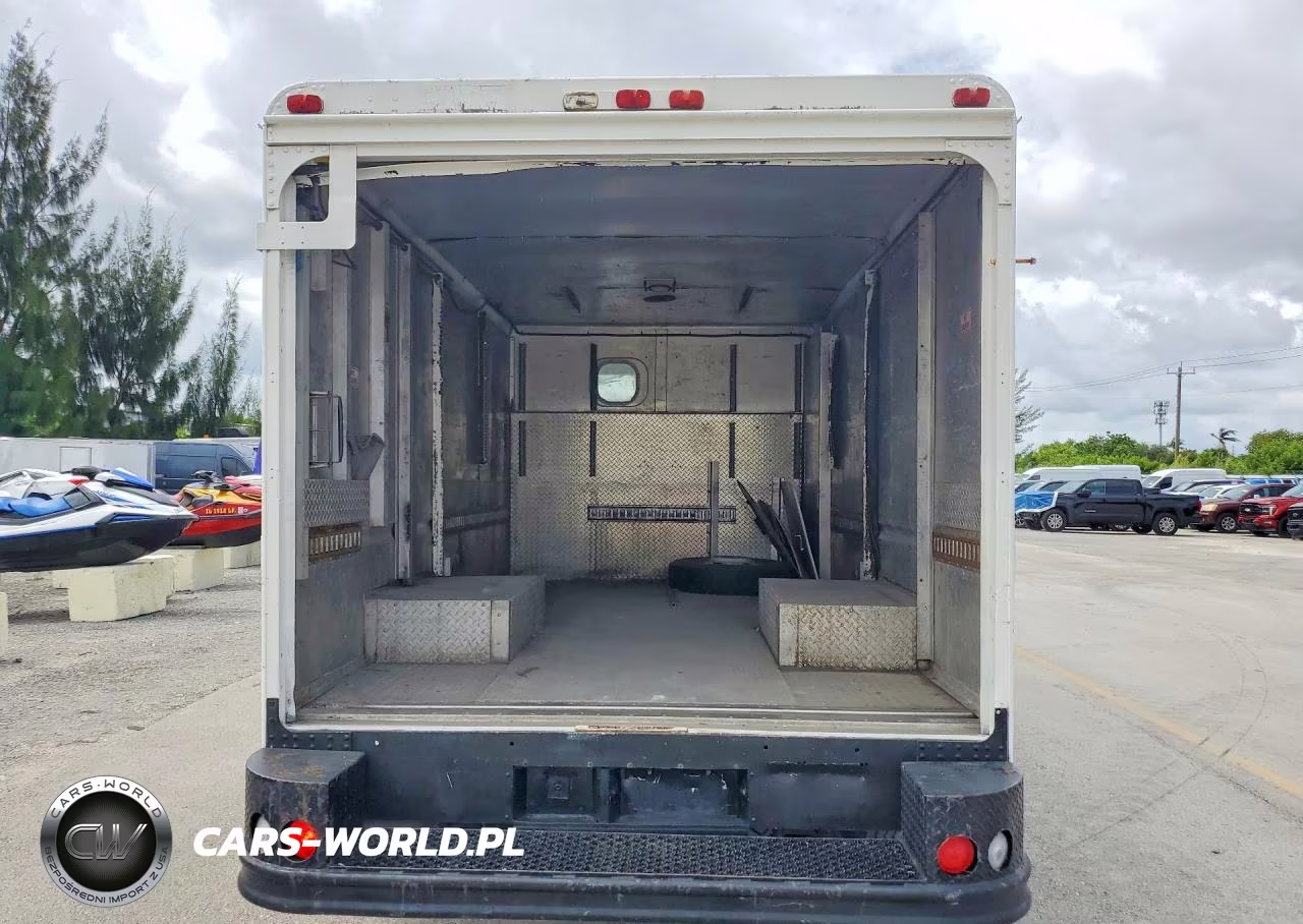 1993 Chevrolet P30 - Van Cab And Chassis VIN:1GBKP32K4P3324120 - 6