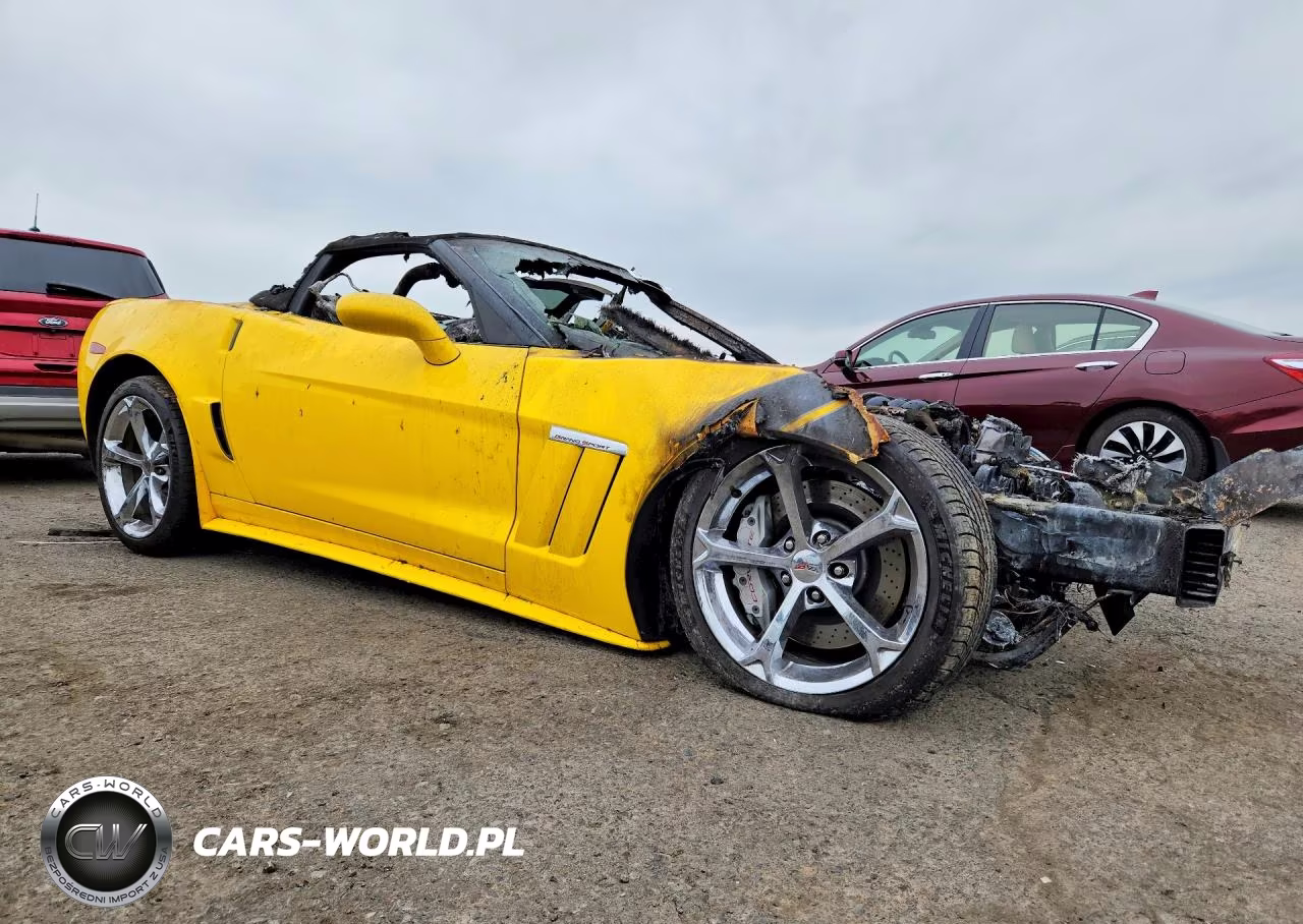 2011 Chevrolet Corvette Grand Sport VIN:1G1YS3DW5B5100753 - 4