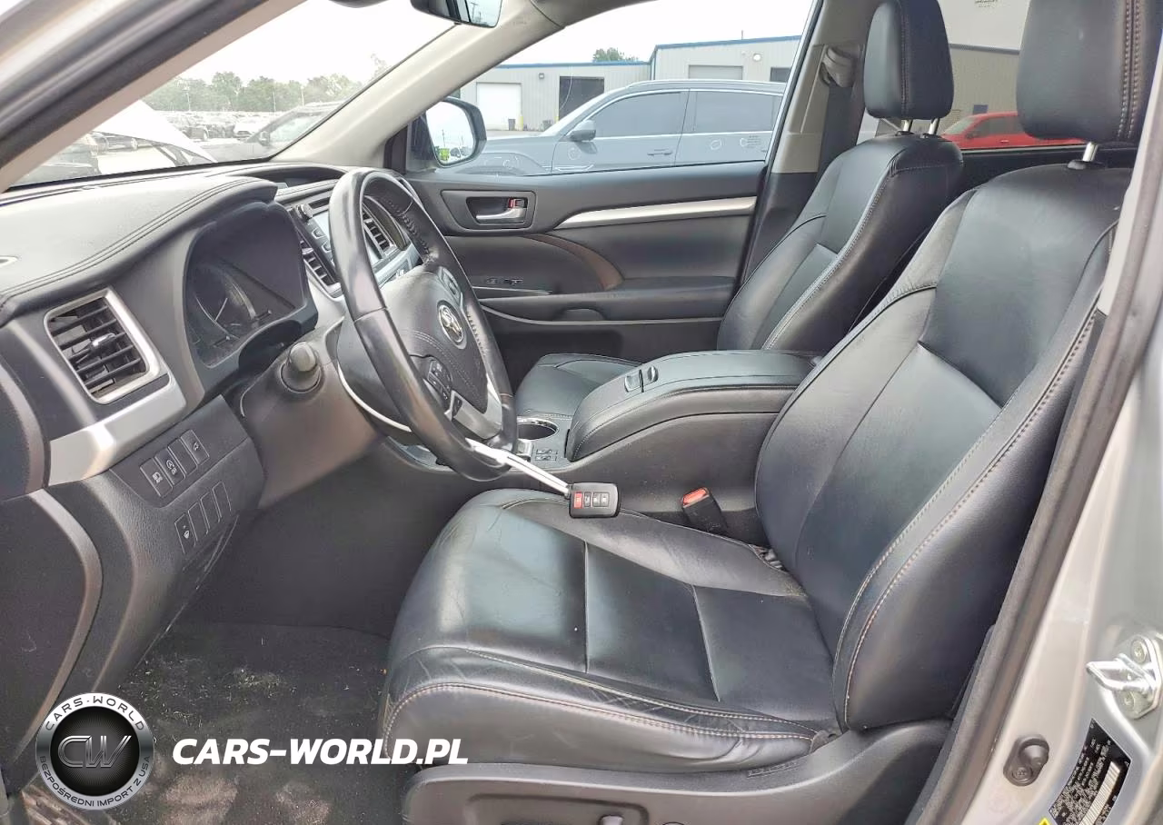 2018 Toyota Highlander Xle VIN:5TDKZRFH9JS527677 - 7