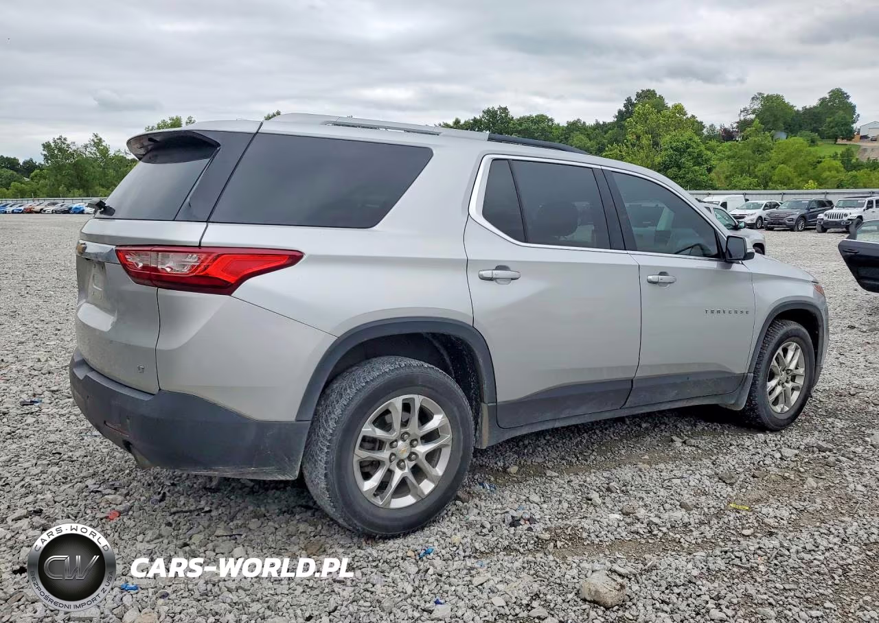 2018 Chevrolet Traverse Lt VIN:1GNERGKW0JJ230887 - 3