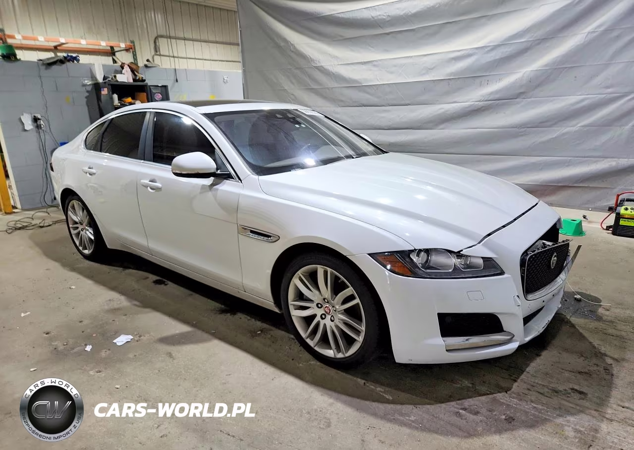 2016 Jaguar Xf Prestige VIN:SAJBE4BV8GCY02669 - 4