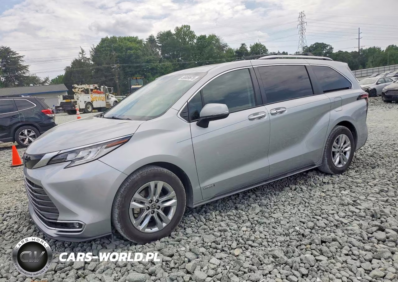 2021 Toyota Sienna Limited 7-Passenger