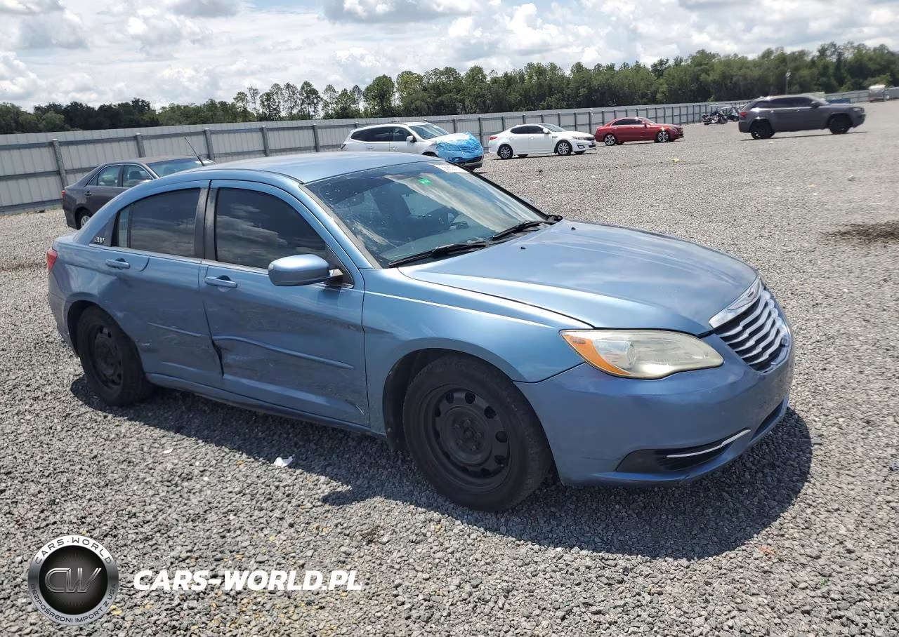2011 Chrysler 200 Lx VIN:1C3BC4FB6BN545601 - 4