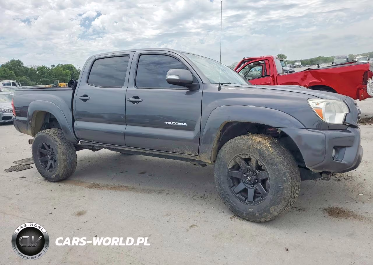 2014 Toyota Tacoma Double Cab VIN:3TMLU4EN8EM139262 - 4
