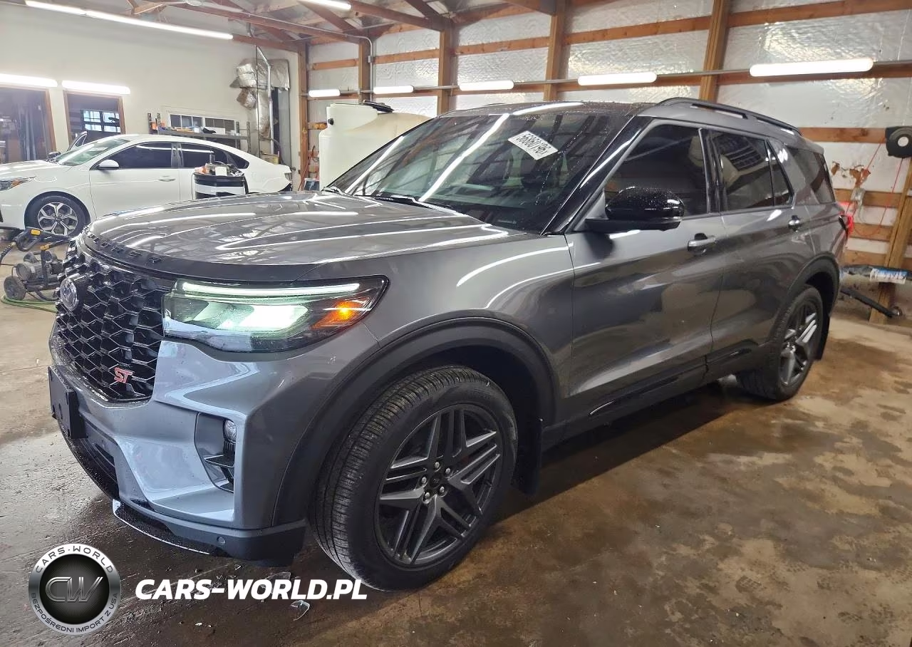 2025 Ford Explorer St – zdjęcie 1 z 13