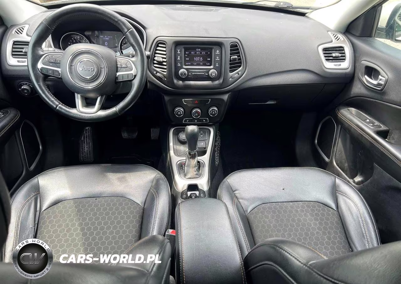 2018 Jeep Compass Latitude VIN:3C4NJDBBXJT185851 - 7