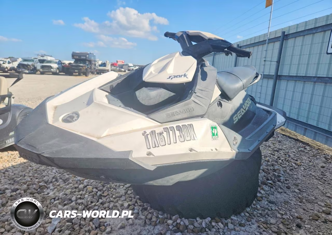 2017 Sea-Doo Spark VIN:YDV62239J617 - 2