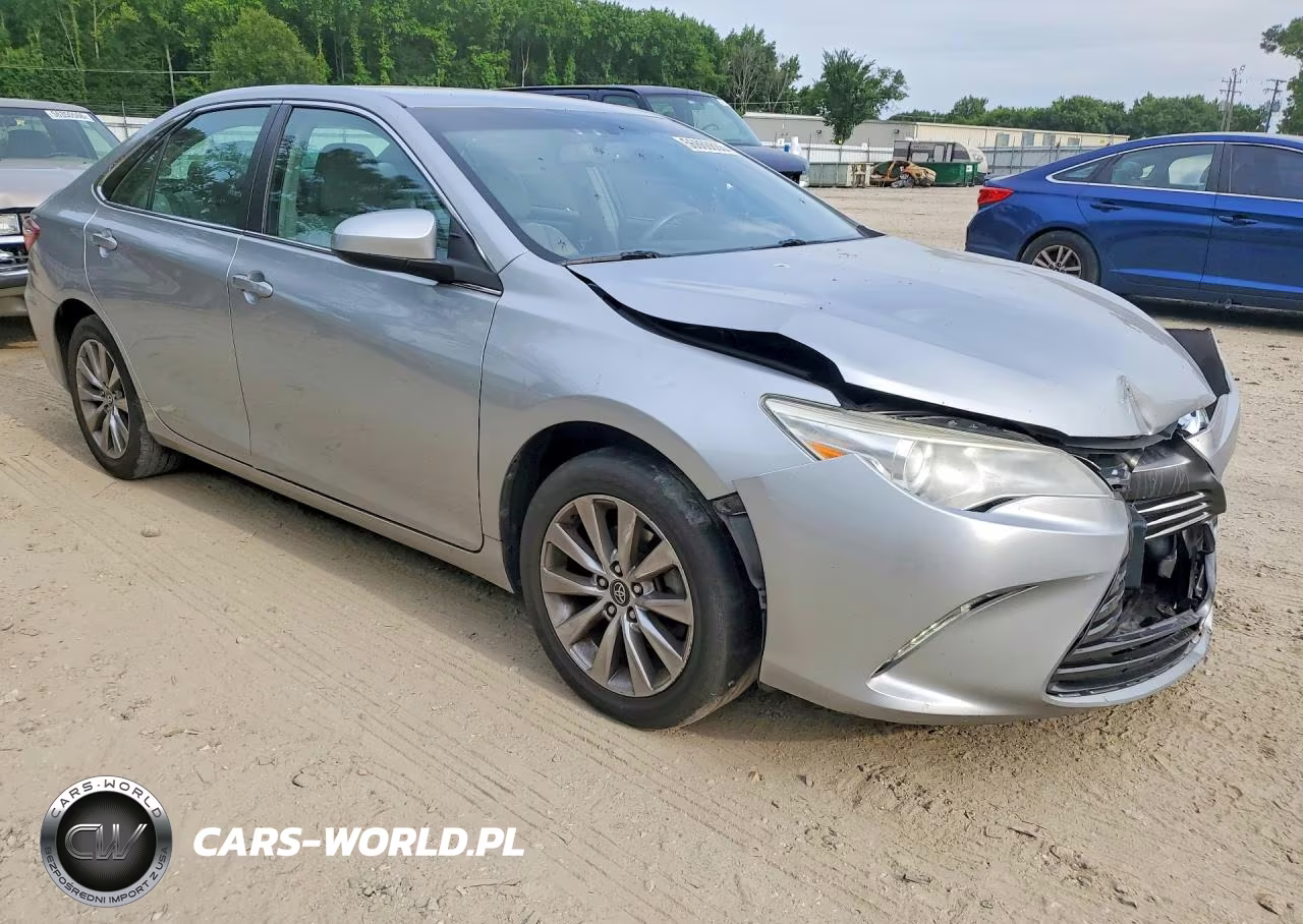 2017 Toyota Camry Xle VIN:4T1BF1FK5HU679219 - 4