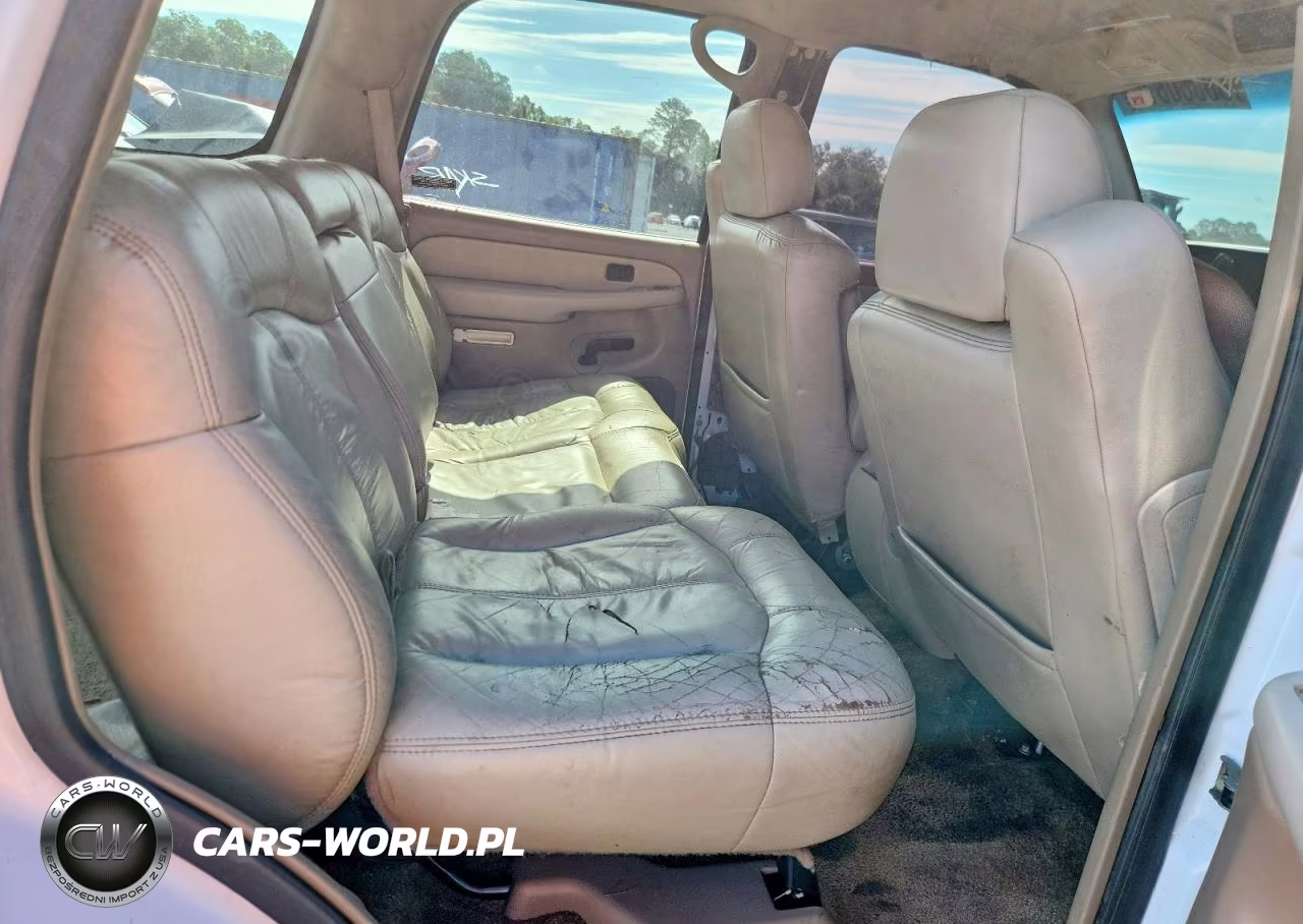 2002 Chevrolet Tahoe C1500 VIN:1GNEC13ZX2R139068 - 11