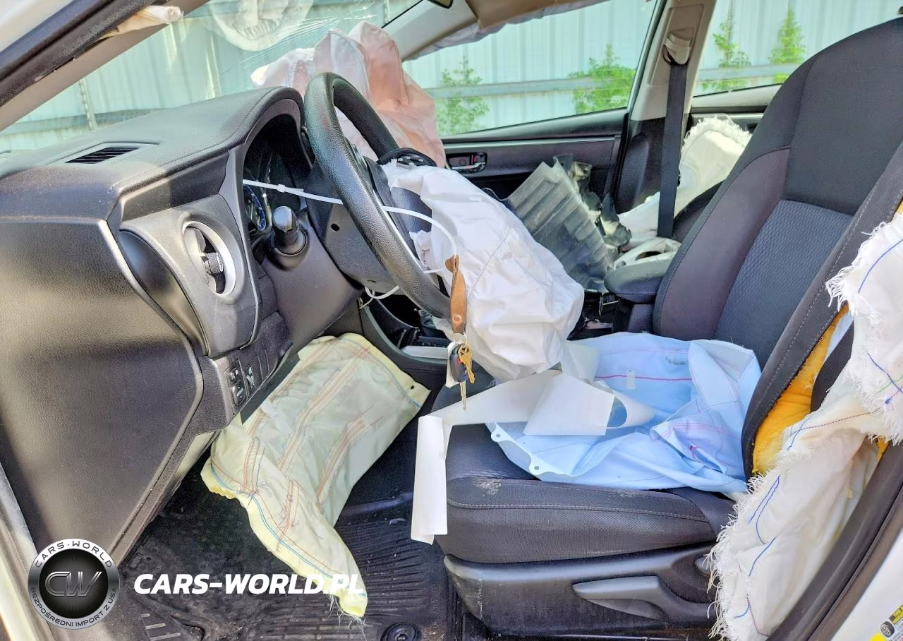 2018 Toyota Corolla Le VIN:5YFBURHEXJP831210 - 7