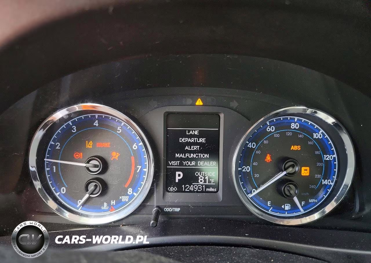 2018 Toyota Corolla Le VIN:5YFBURHEXJP831210 - 9