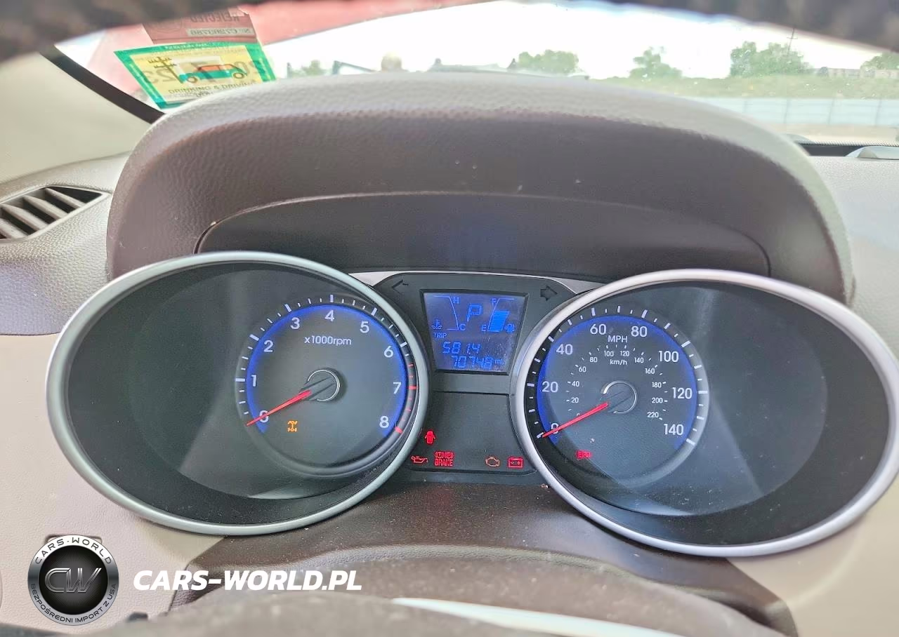 2012 Hyundai Tucson Limited VIN:KM8JUCAC1CU542817 - 9
