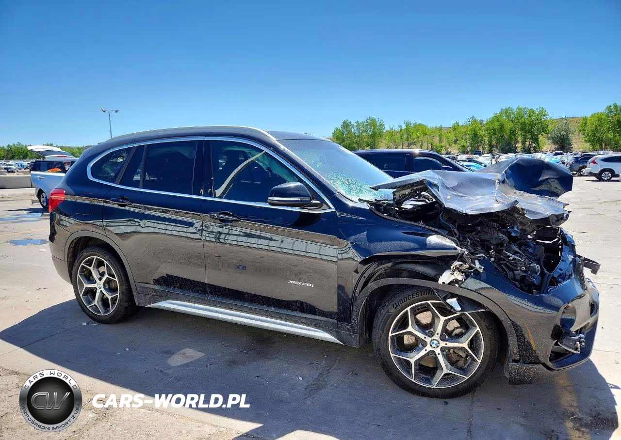 2018 BMW X1 xDrive28I VIN:WBXHT3C36J5K25189 - 4