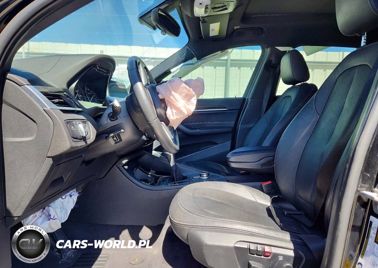 2018 BMW X1 xDrive28I VIN:WBXHT3C36J5K25189 - 7