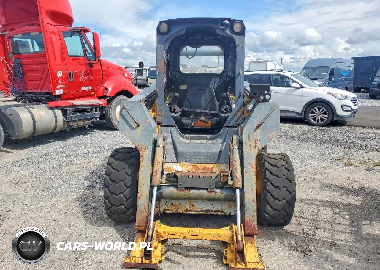 2010 John Deere Tractor - Tractor VIN:1T0326DLCA0189596 - 9