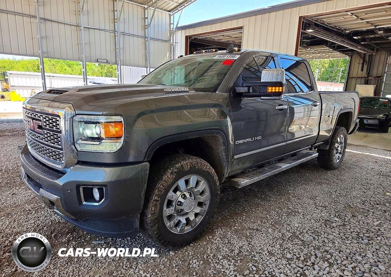2017 GMC Sierra K2500 Denali – zdjęcie 1 z 12