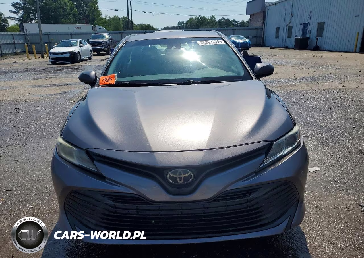 2018 Toyota Camry Le VIN:4T1B11HK3JU655115 - 5