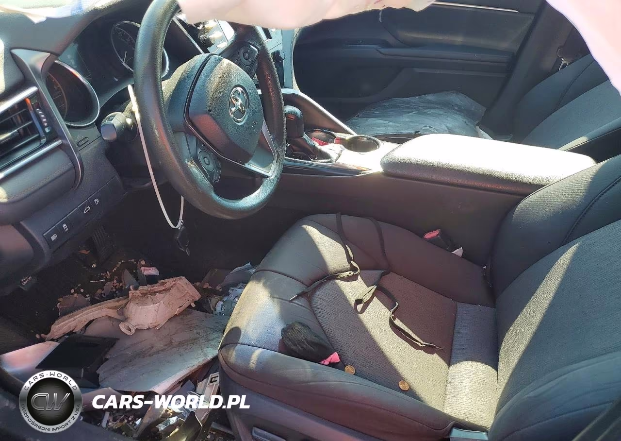 2018 Toyota Camry Le VIN:4T1B11HK3JU655115 - 7