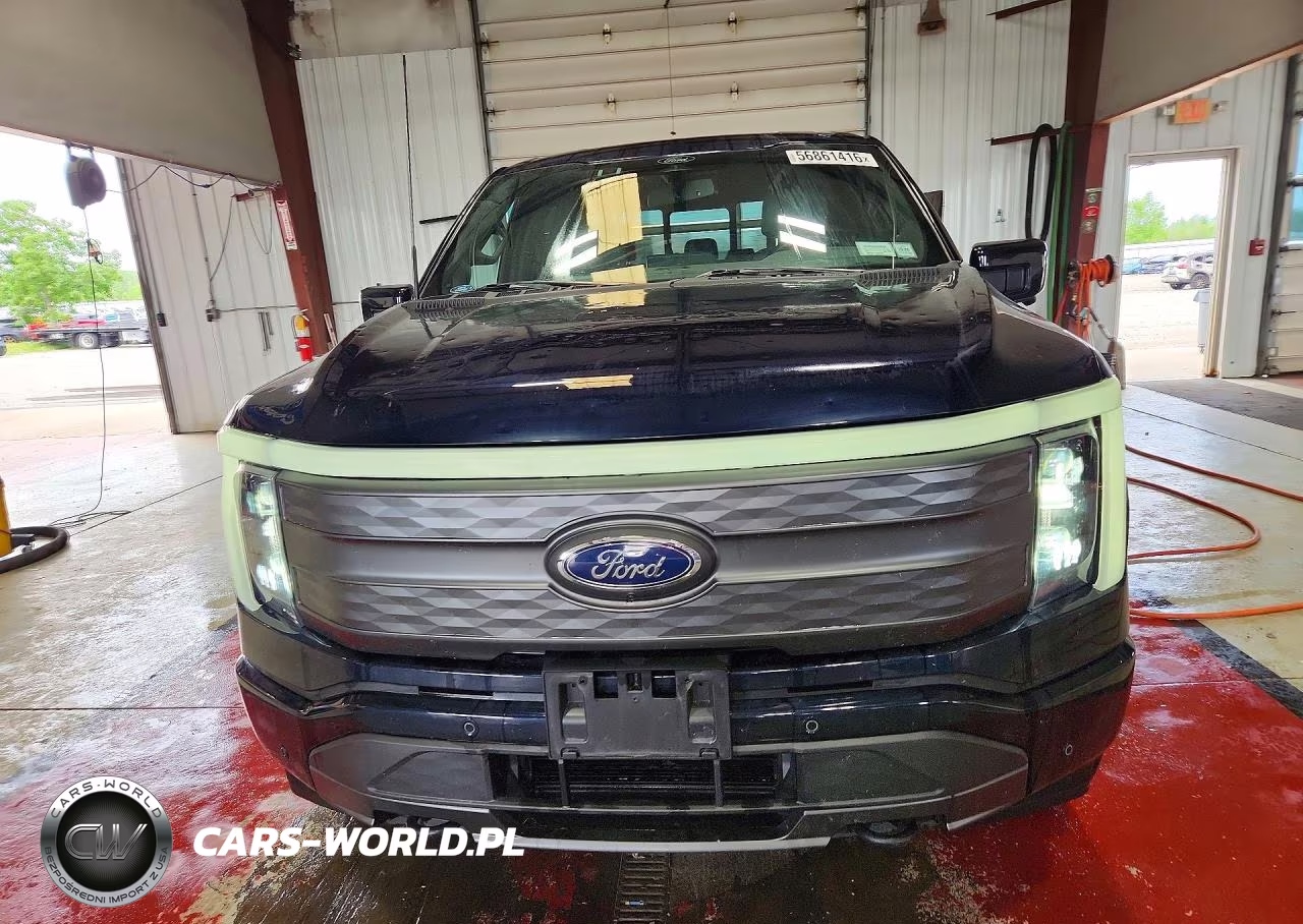 2022 Ford F150 Lightning Pro VIN:1FTVW1EL0NWG10711 - 5