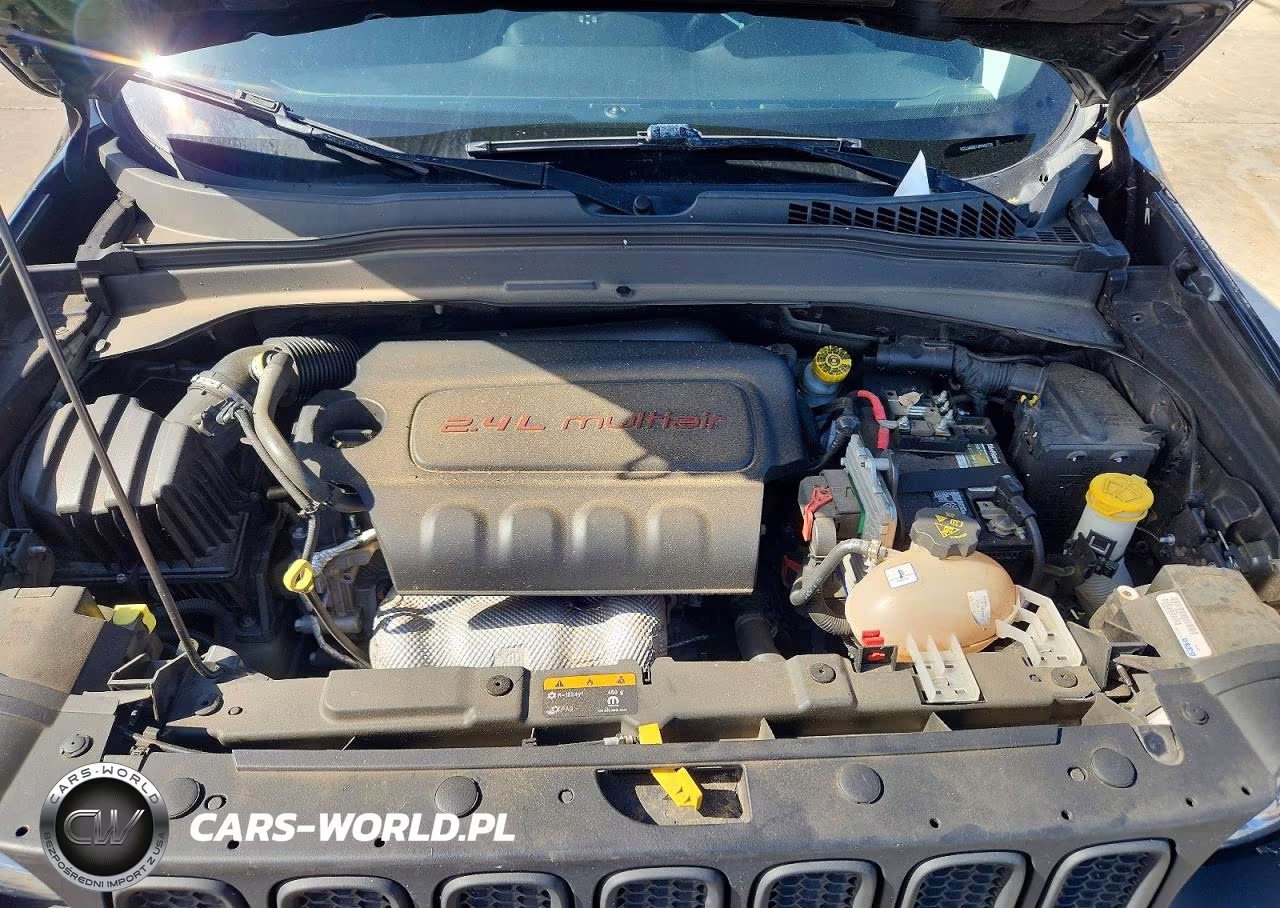 2018 Jeep Renegade Latitude VIN:ZACCJABB7JPH42728 - 12