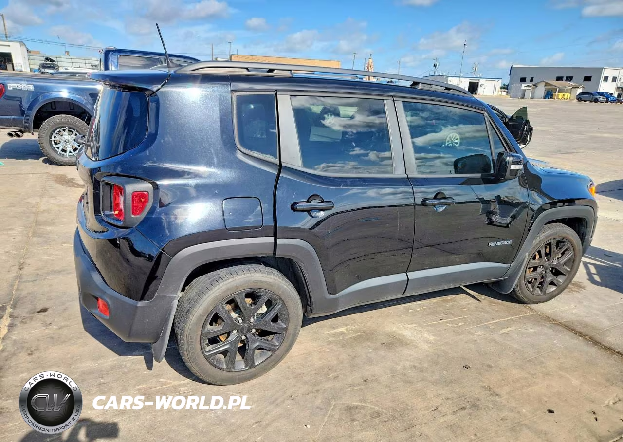 2018 Jeep Renegade Latitude VIN:ZACCJABB7JPH42728 - 3