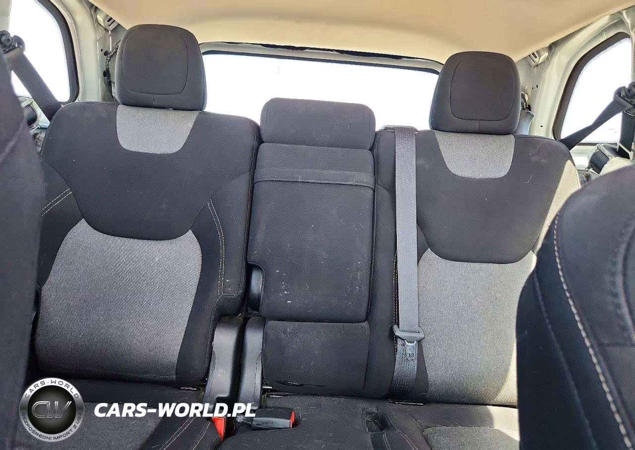 2016 Jeep Cherokee Sport VIN:1C4PJLAB3GW315380 - 10