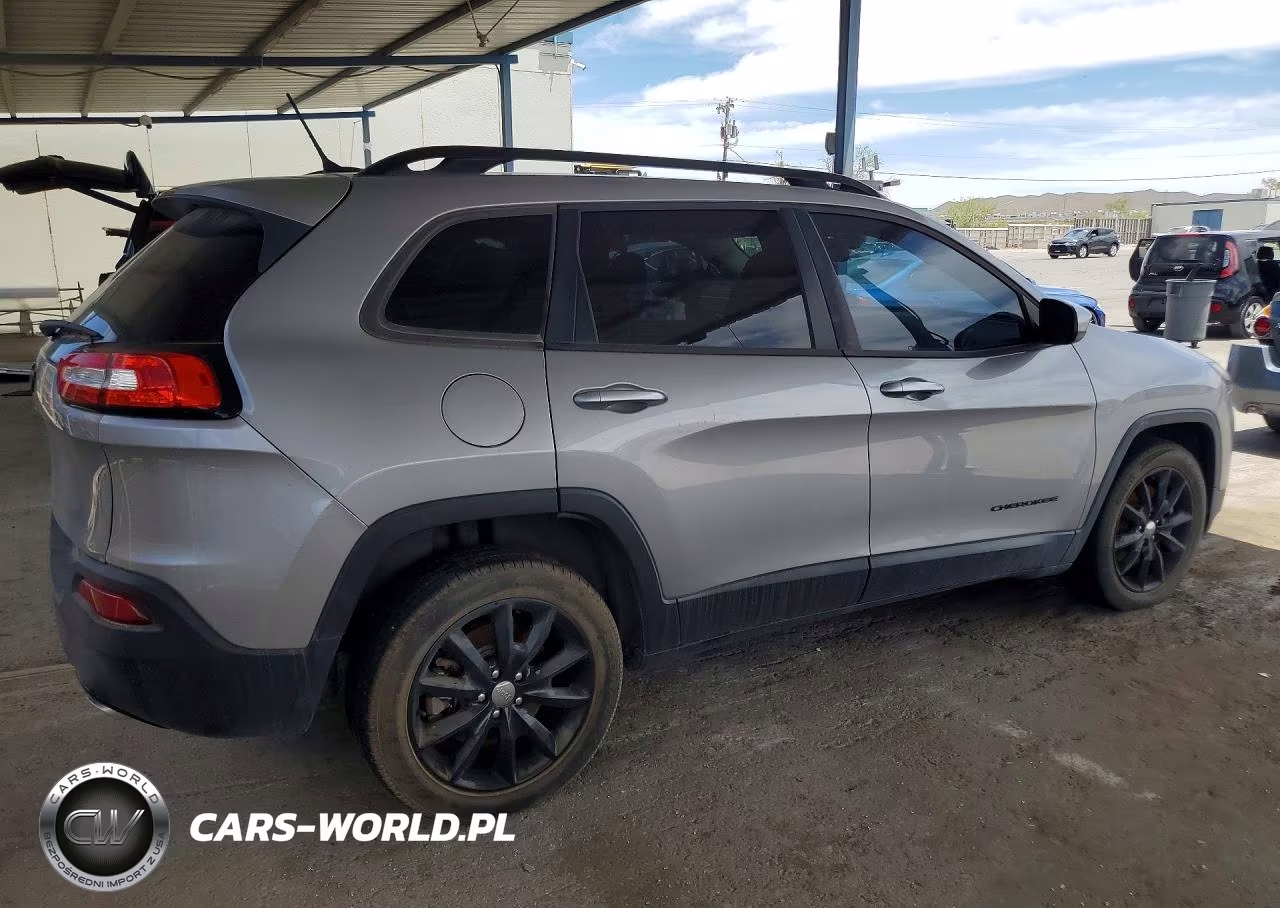 2014 Jeep Cherokee Latitude VIN:1C4PJLCS7EW300861 - 3