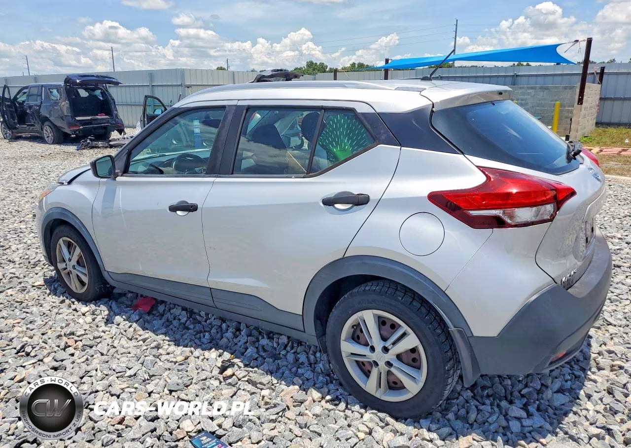 2018 Nissan Kicks S VIN:3N1CP5CU3JL515974 - 2