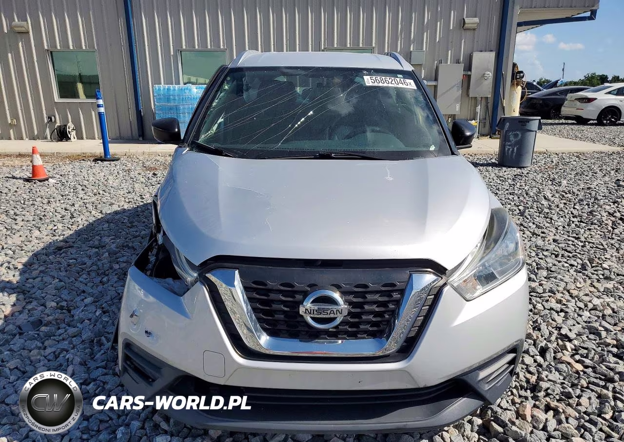 2018 Nissan Kicks S VIN:3N1CP5CU3JL515974 - 5