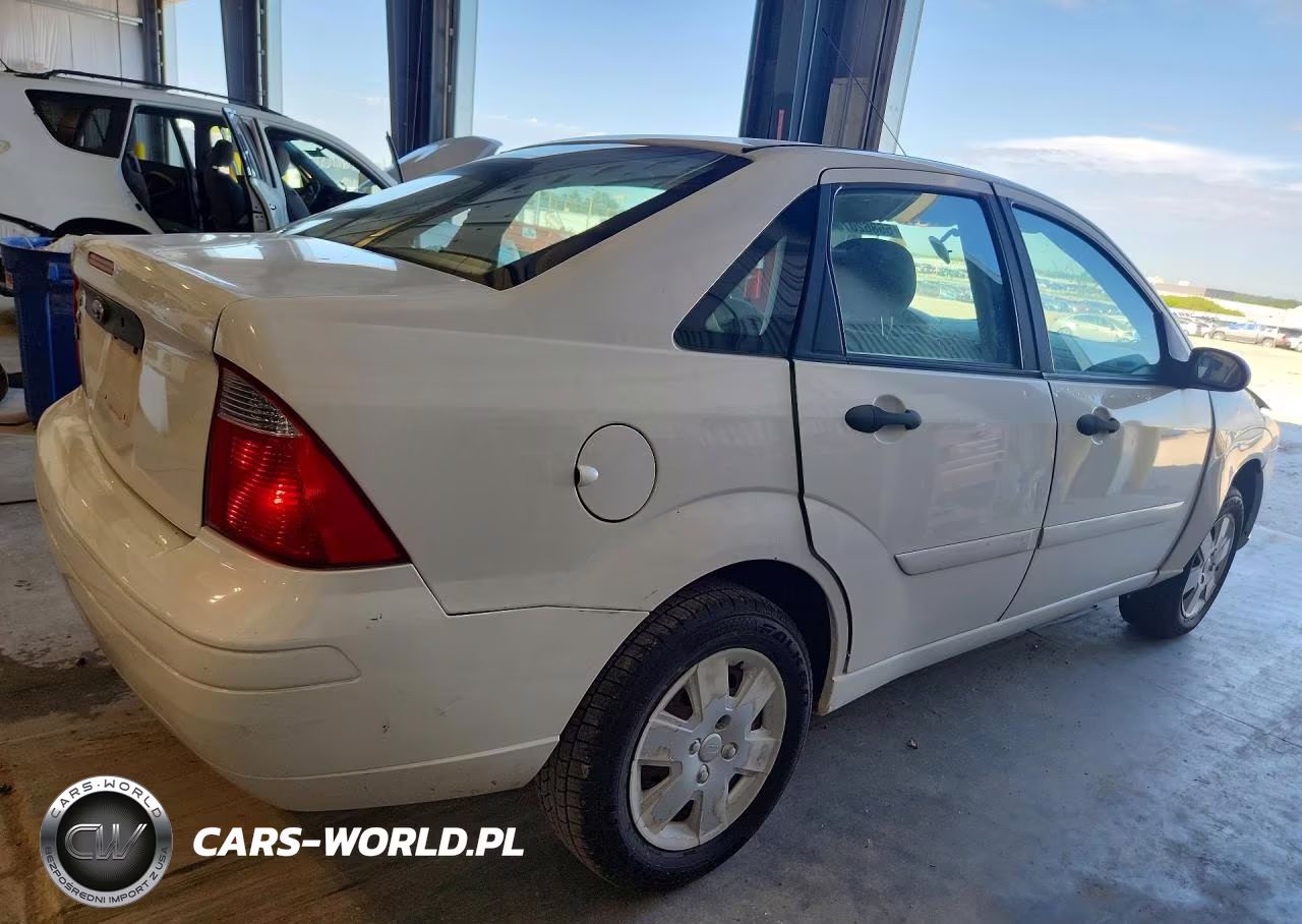2007 Ford Focus Zx4 VIN:1FAFP34N97W106862 - 3